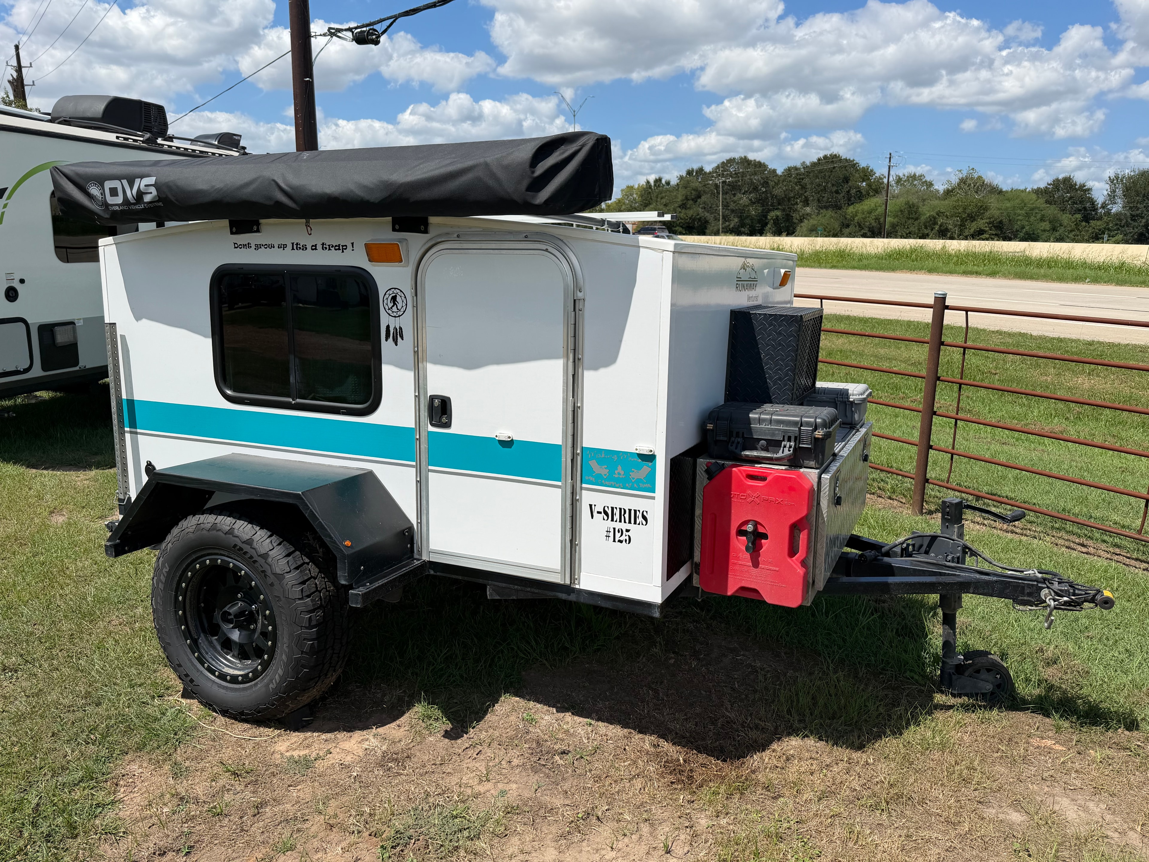 2022 Runaway M-12 toy hauler